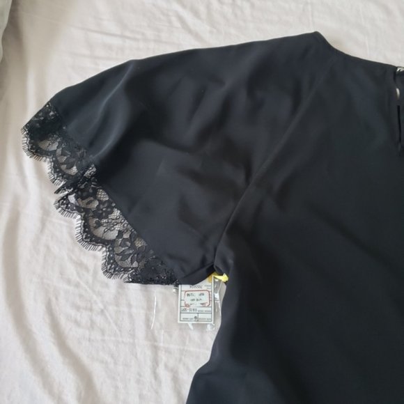 NWT CeCe Batwing Lace Trim Blouse XS - Picture 5 of 7